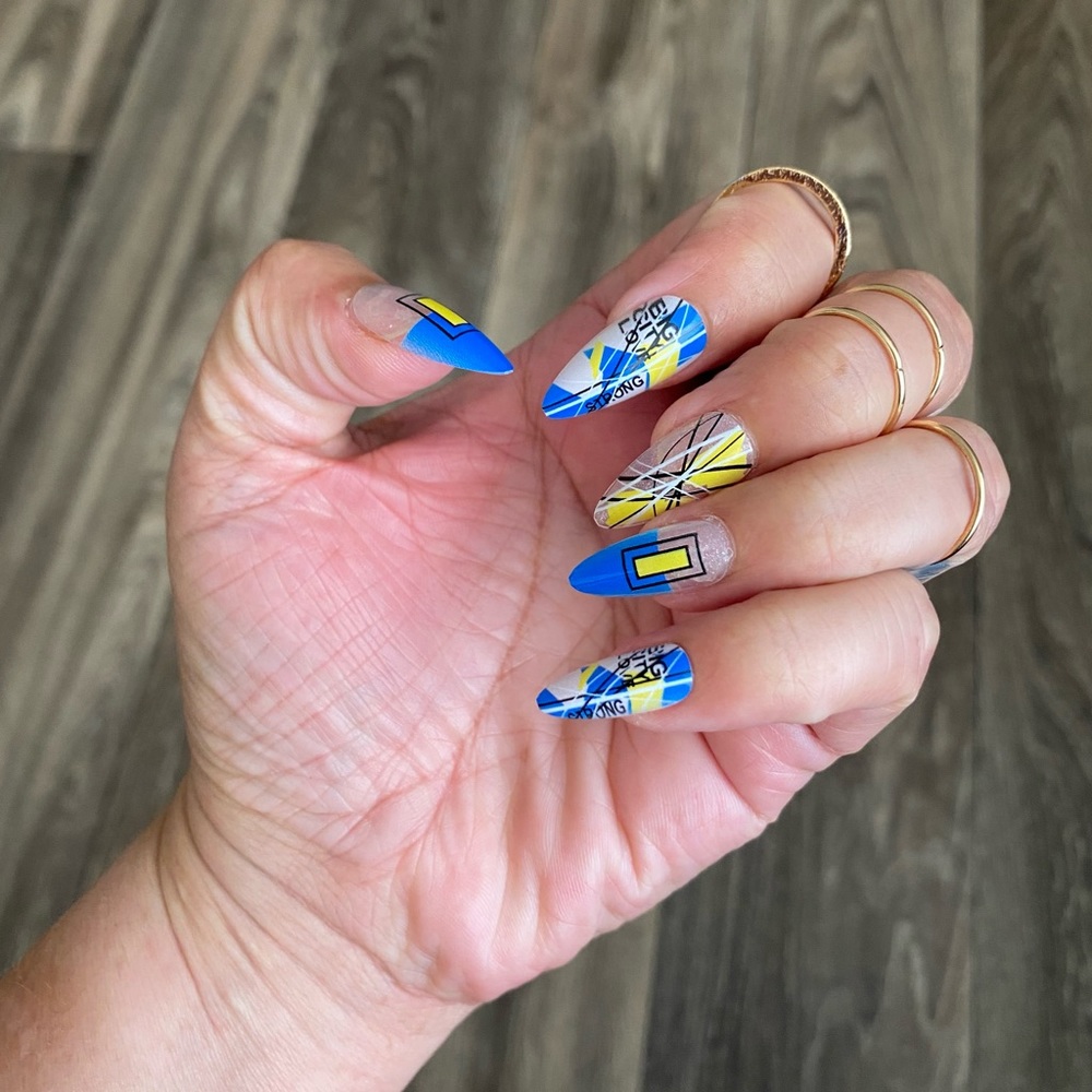 Feral Edge “Big City Love” Press-on Glue-on ￼Medium Stiletto Nails 24pcs